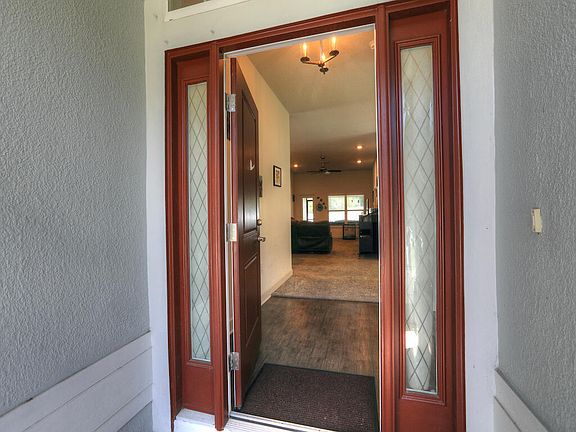 4th image of 872 Gladiola Avenue