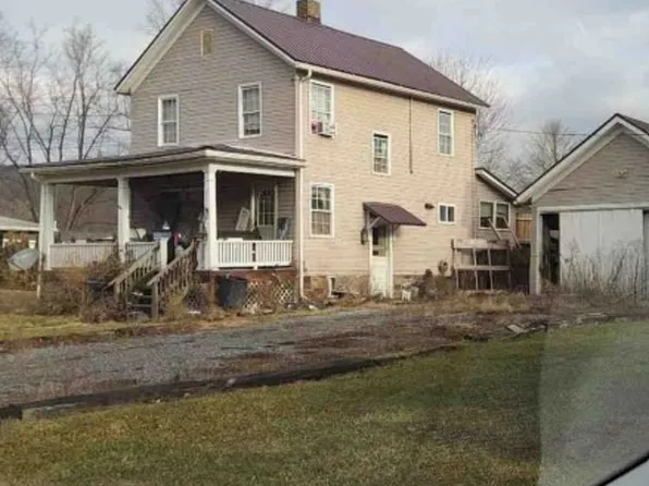 401 Broadway St, Milesburg, PA 16853