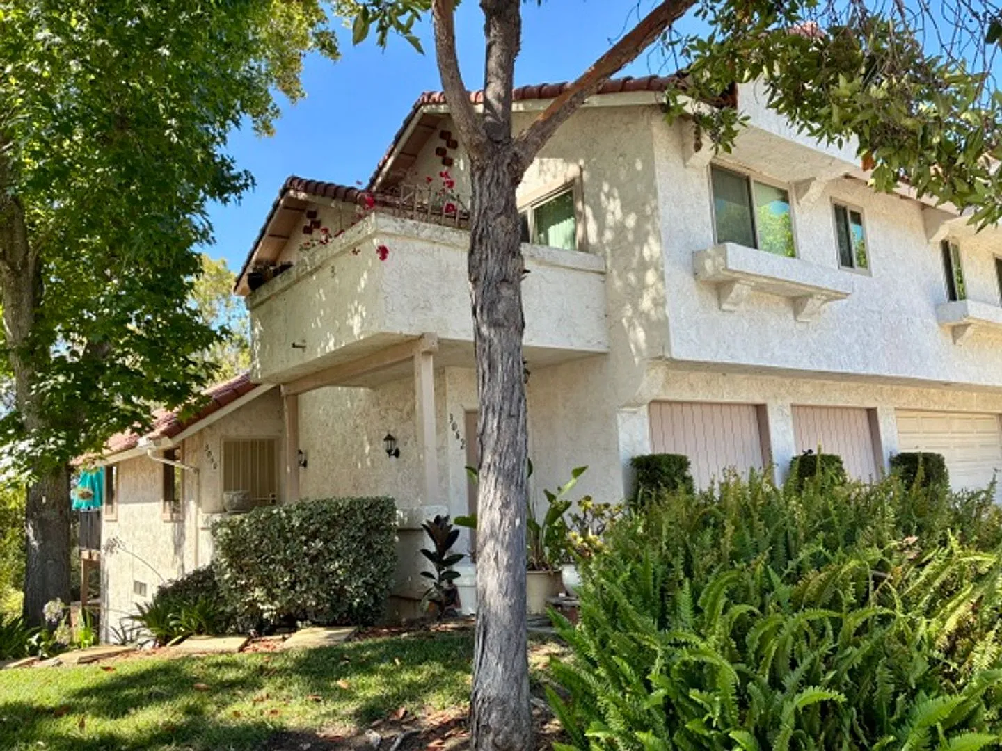 3 bed, 2.5 bath, 1350 sqft, $3,850 — Photo 1