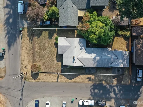 14061 Sunnyside Avenue N, Seattle, WA 98133