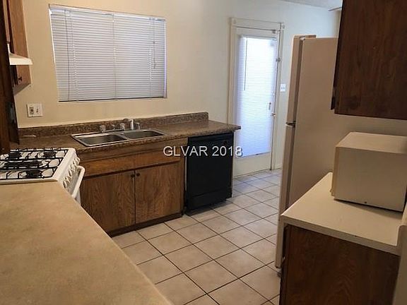4th image of 4853 Lana Dr