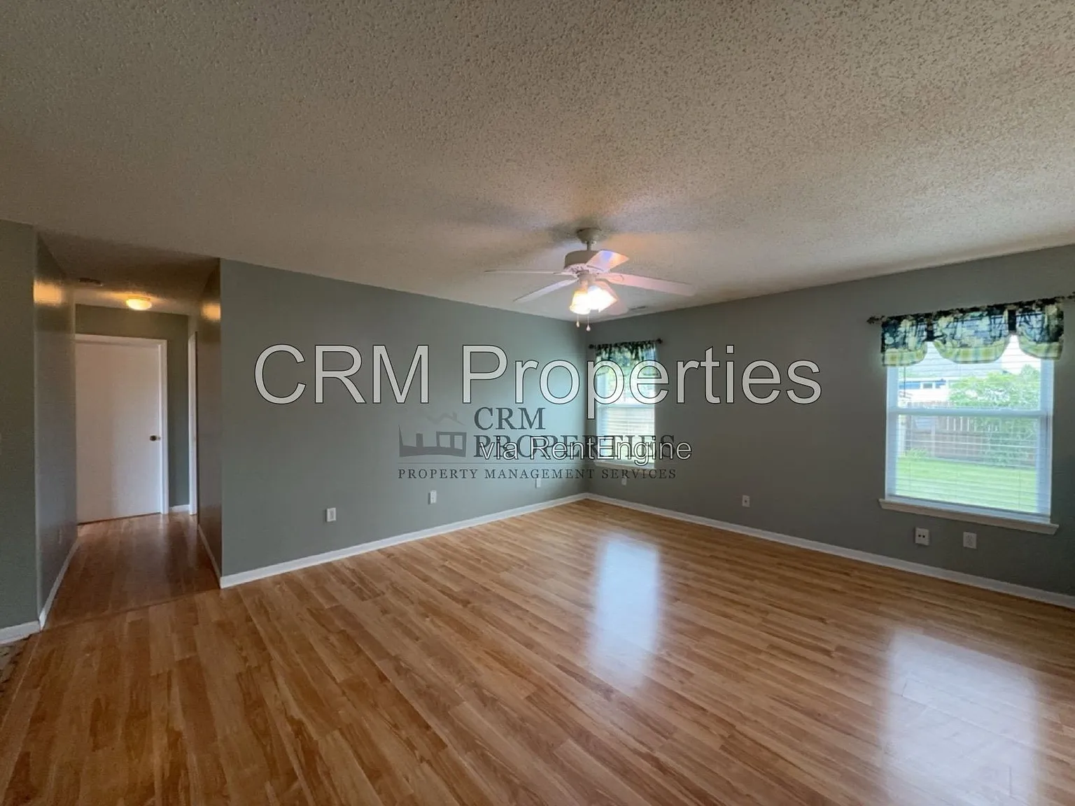 3 bed, 2.0 bath, 1208 sqft, $1,350 — Photo 4