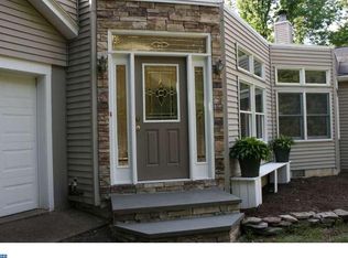 2115 Old Woods Rd, Green Lane, PA 18054