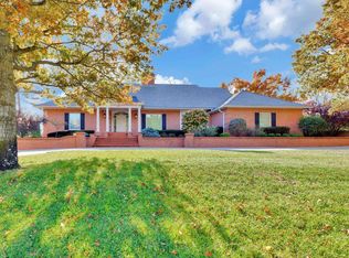 1646 N Foliage Dr, Wichita, KS 67206