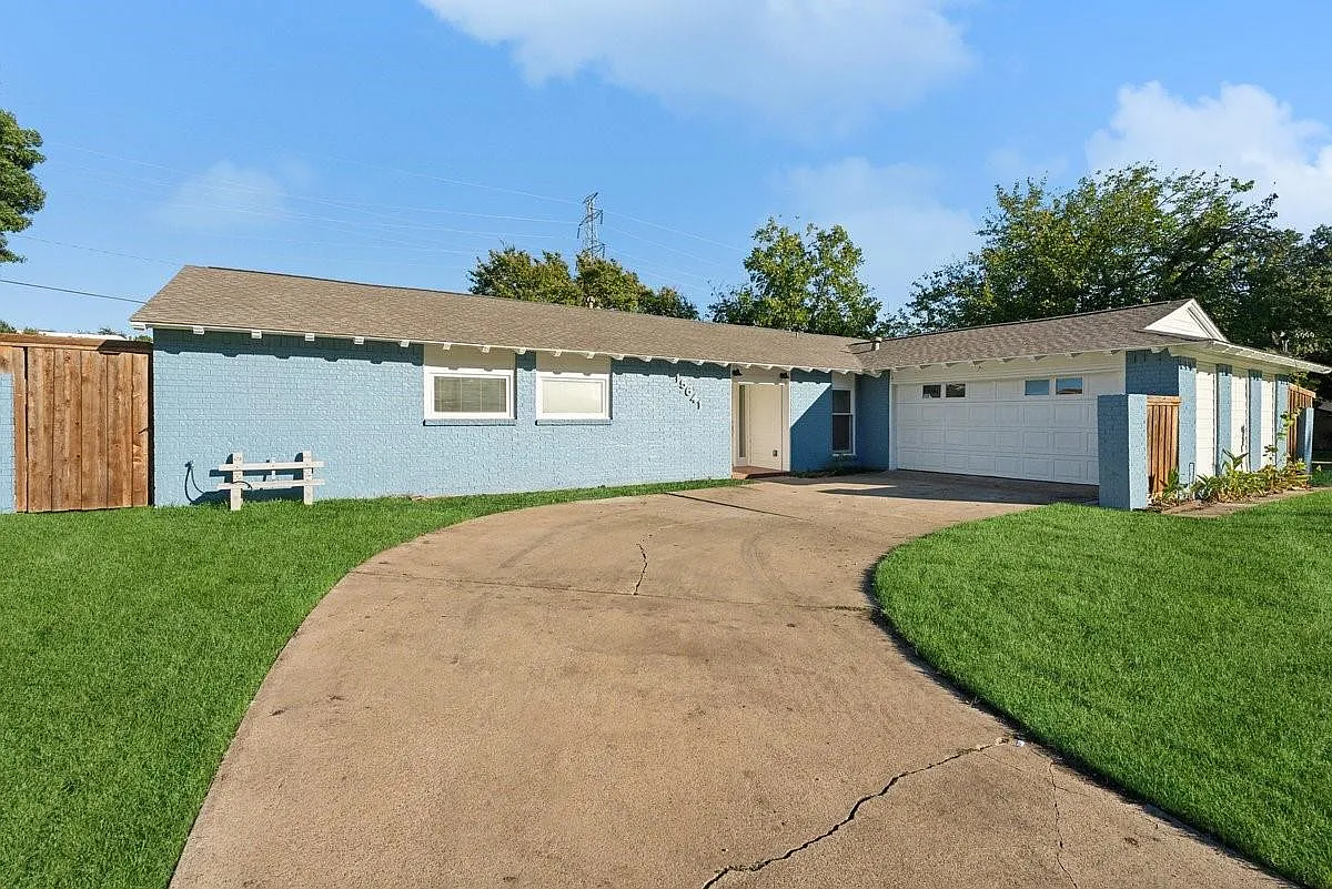 Building Photo - 15641 Terrace Lawn Cir