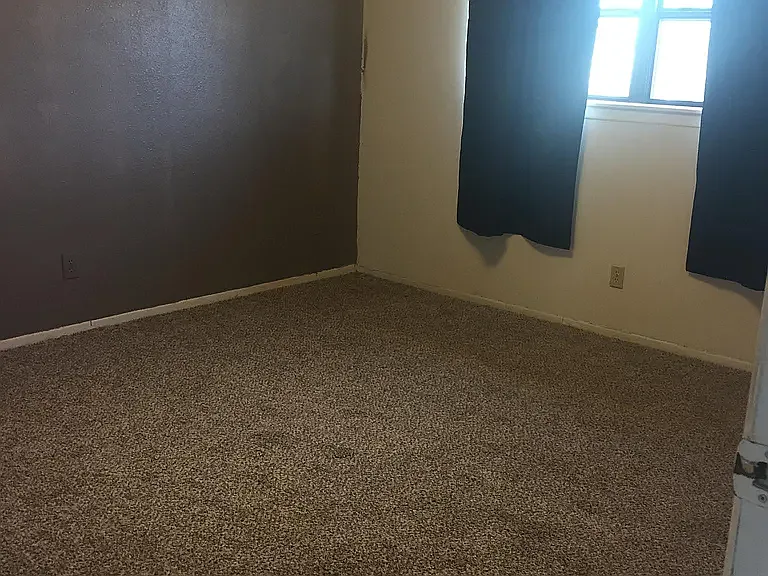 2819 Indian Creek Blvd — Photo 4