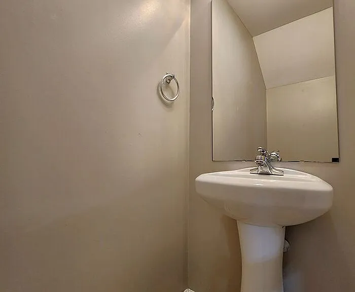 2506 S Ridge Ave — Photo 7