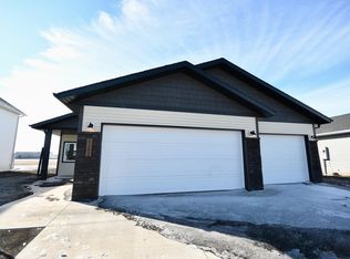 6282 87th Ave S, Horace, ND 58047