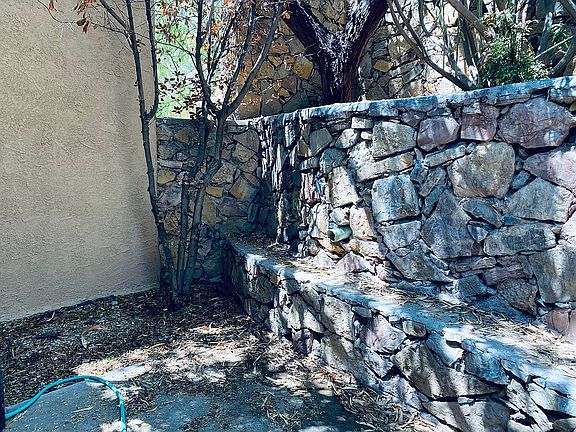 5th image of 1042 Mormon Dr