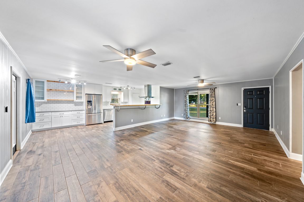 next background image