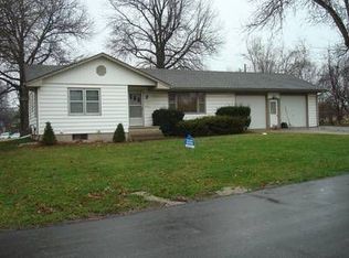 1507 NW A St, Blue Springs, MO 64015