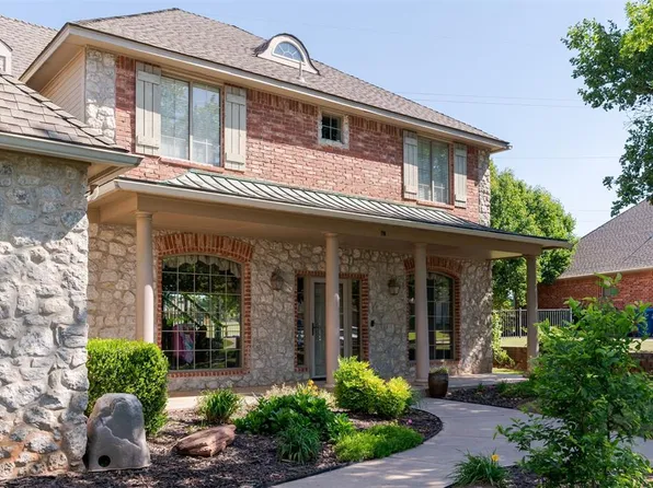 417 Heritage Green Rd, Edmond, OK 73003