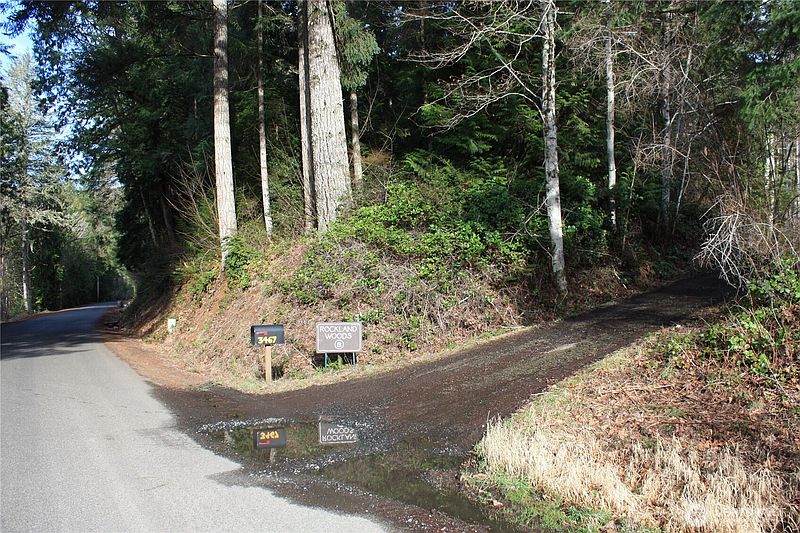 3rd image of 3470 N Mission Road