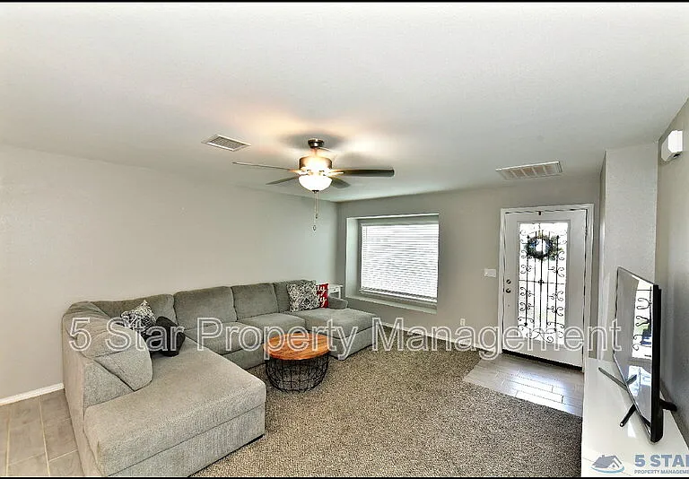 5129 Rose Elise St — Photo 7