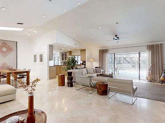 5th image of 2899 NW 26th Ave