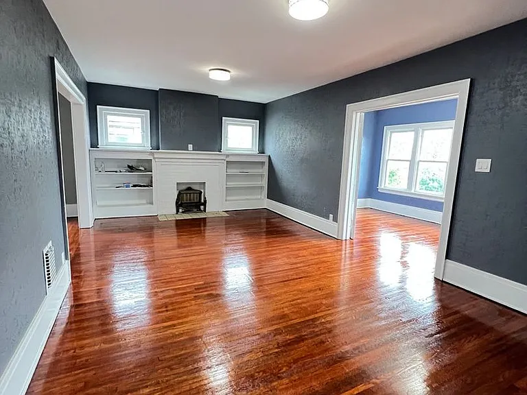 313 Lasalle Ave #2 — Photo 2
