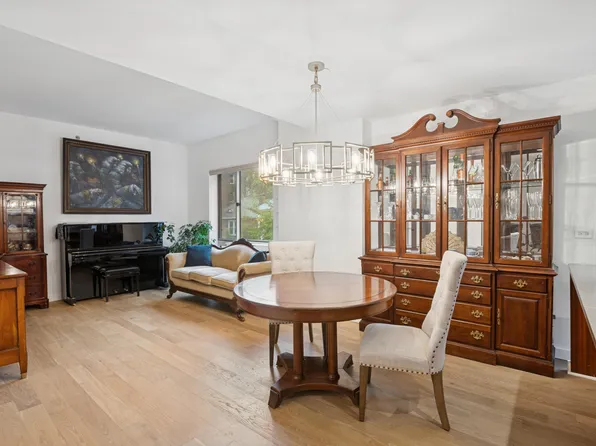 3585 Greystone Avenue image 3 of 11