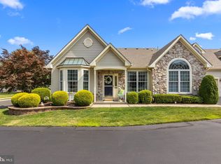 237 Sugarberry Ln, Langhorne, PA 19047