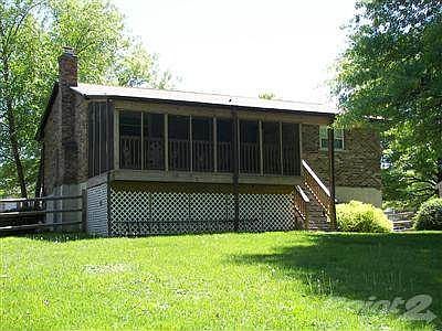 3rd image of 874 Wesley Dr