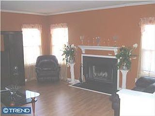 2nd image of 2 Wheatsheaf Cir