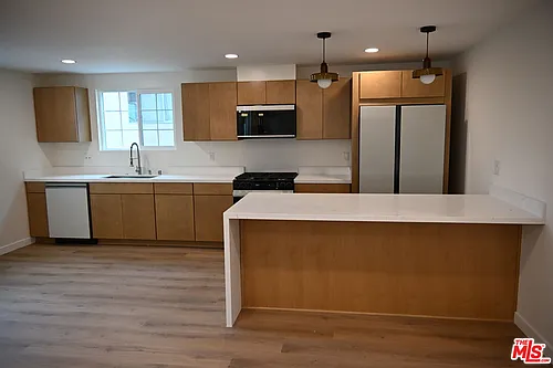 1000 S Sherbourne Dr #1010 Photo 1