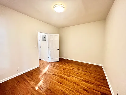 Rented by A&E Real Estate Management | media 6