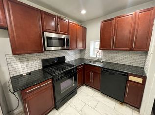 609 N 40th St FLOOR 2, Philadelphia, PA 19104