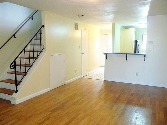 4th image of 38 Village Hill Ln