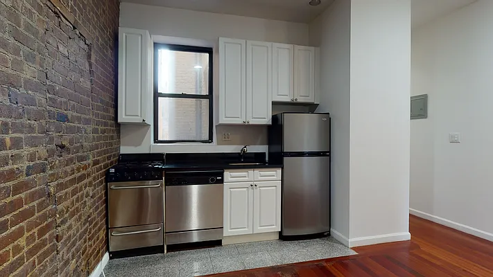 Rented by Bond New York | media 4