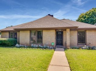 2826 Colonial Dr, Sugar Land, TX 77479