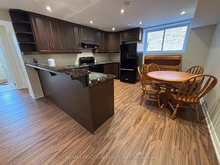 695 Glencairn Ave #BASEMENT — Photo 6