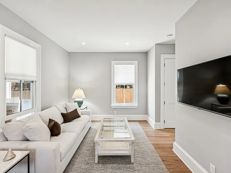 75 Georgica Rd — Photo 6