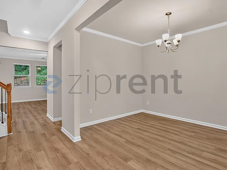 725 River Gardens Dr — Photo 3