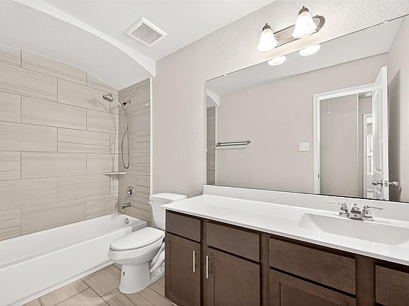 4th image of 32726 Harvest Valley Dr