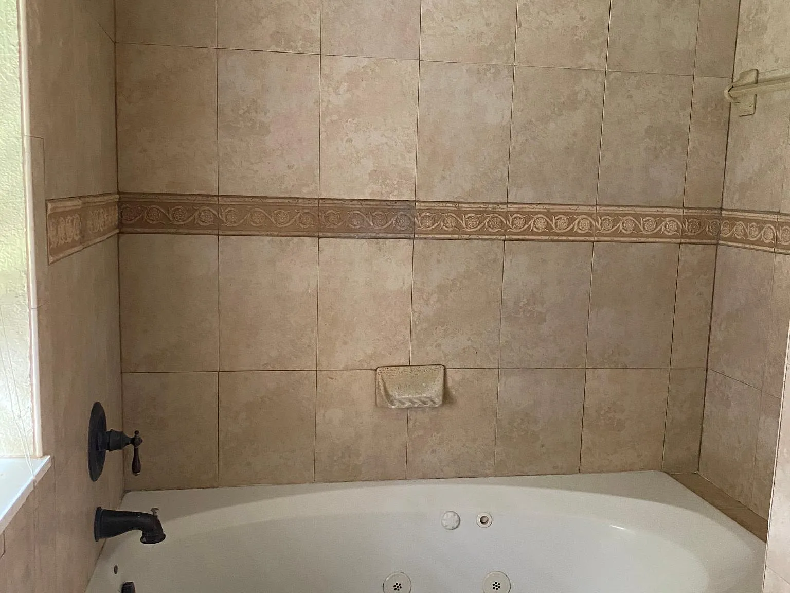 2512 Weber St — Photo 3