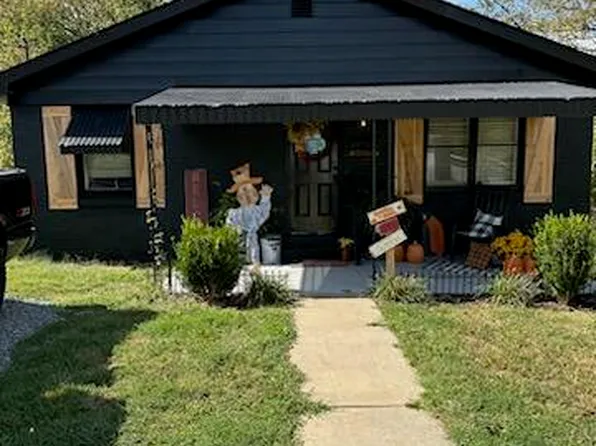 102 Ridgeway Dr, Lancaster, KY 40444