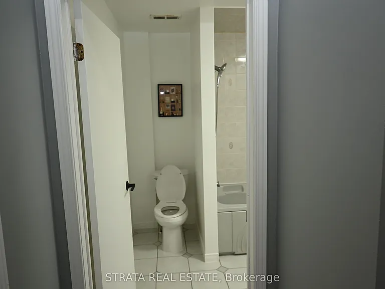 199 King St E #1 — Photo 10