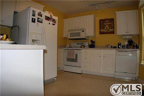4th image of 105 New Haven Ct