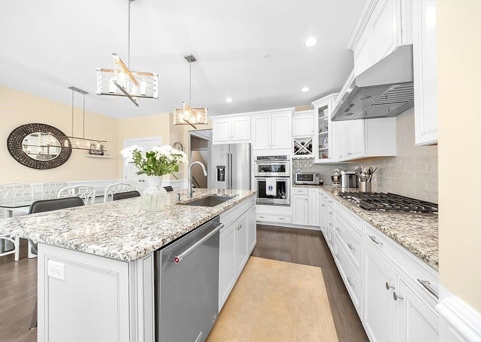 1st image of 5 Brand Blvd #5