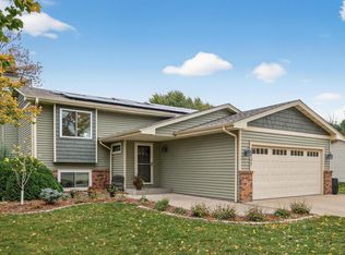 2337 Maxwell Ln, Chaska, MN 55318