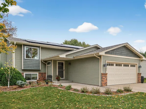 2337 Maxwell Ln, Chaska, MN 55318