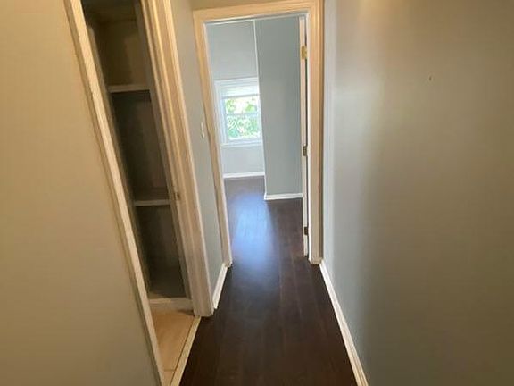 2nd image of 1507 W Girard Ave