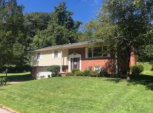 90 Belmont Dr, Huntington, WV 25705