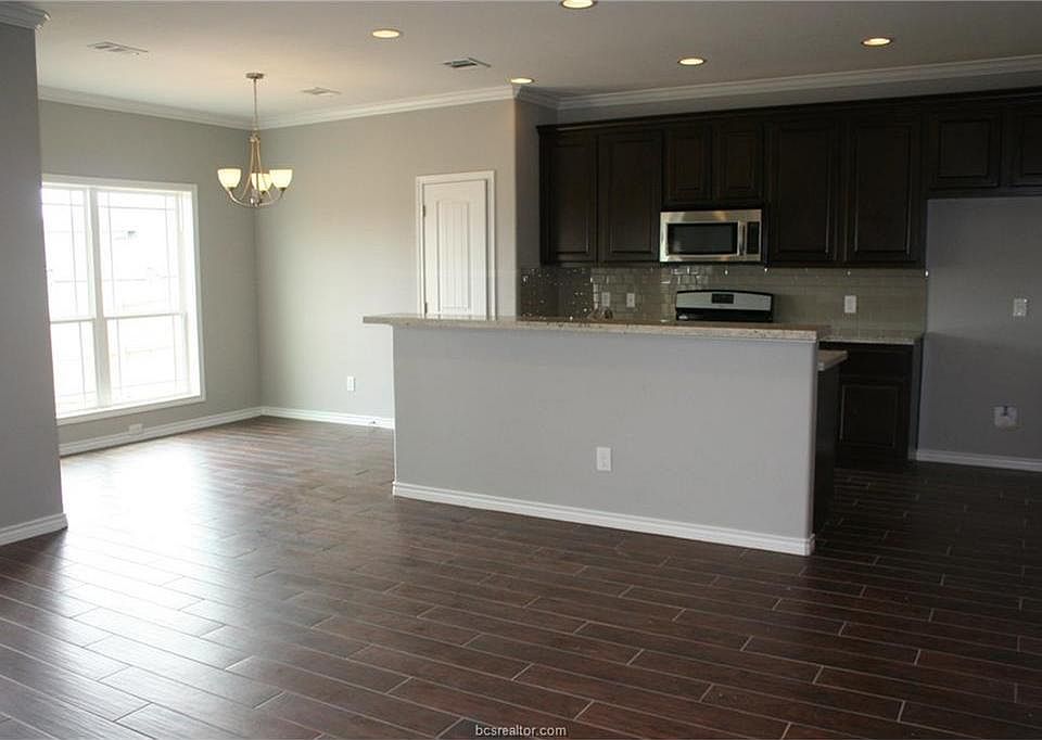 2nd image of 1765 Heath Dr