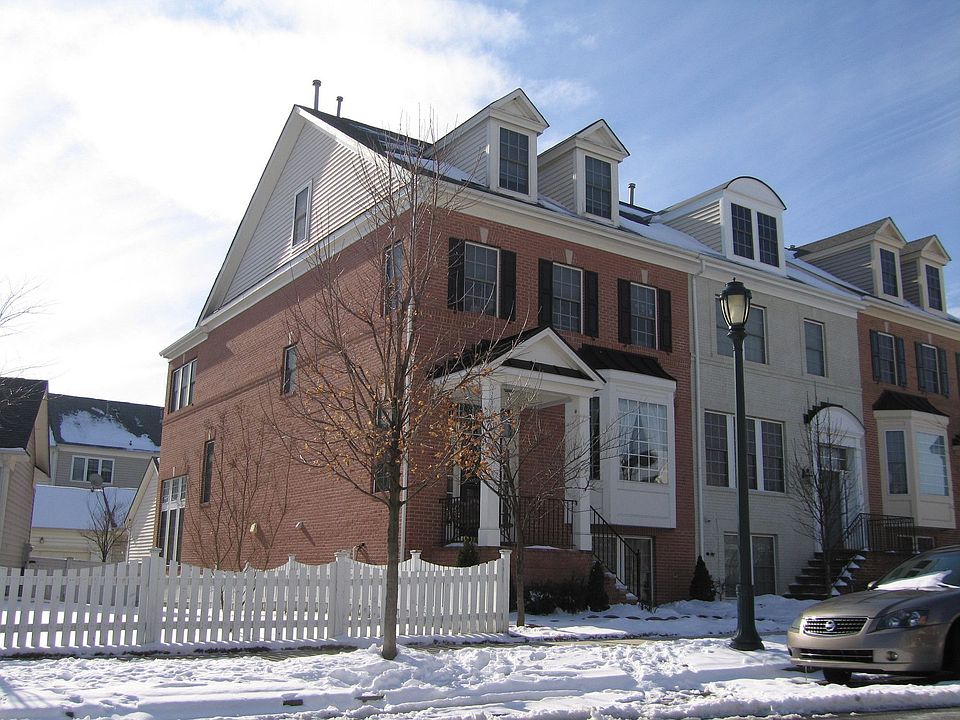 1st image of 1110 Pleasant Dr