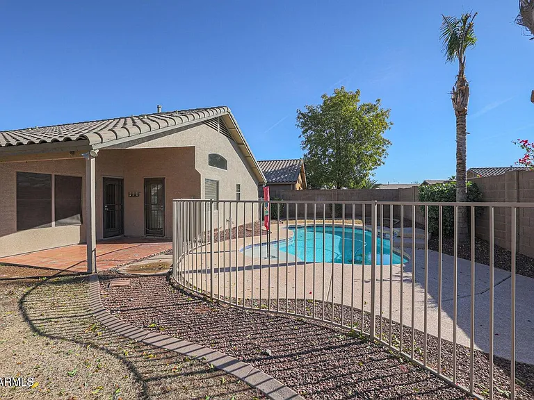 10269 W Patrick Ln — Photo 31