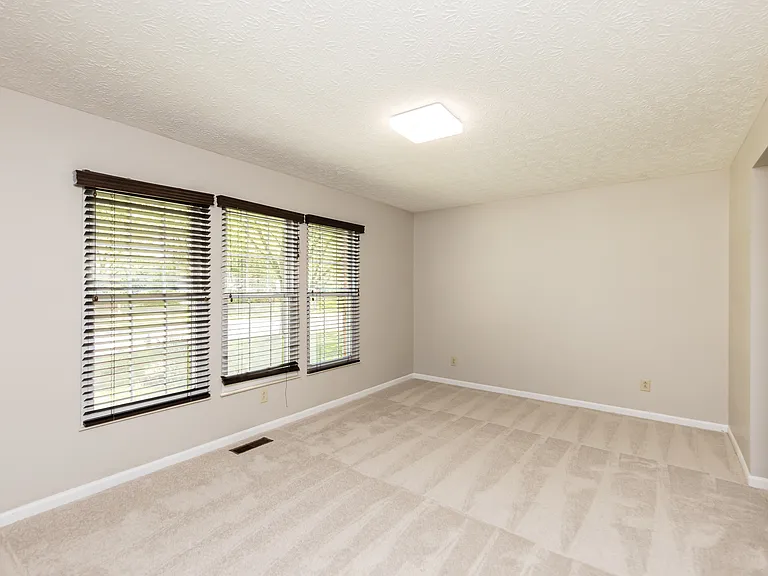6085 Tara Hill Dr — Photo 5