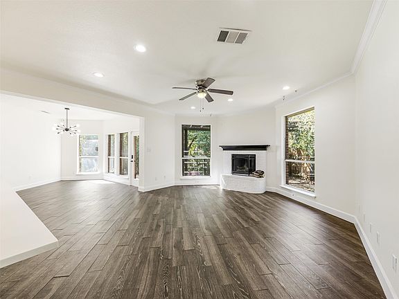 3rd image of 607 Biscayne Dr