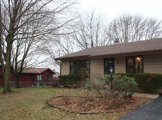 3026 Shefford Dr, Madison, WI 53719