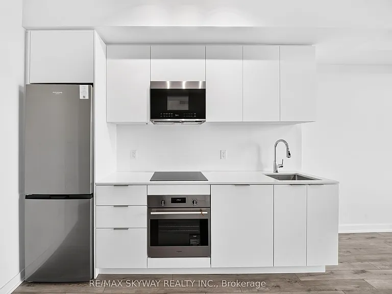 15 Skyridge Dr #521 — Photo 34
